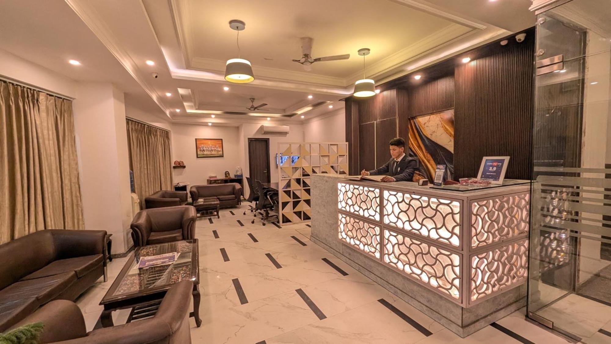 Hotel The Almora By Rs Global Near By Delhi International Airport With - Free Airport Drop Neu-Delhi Exterior foto