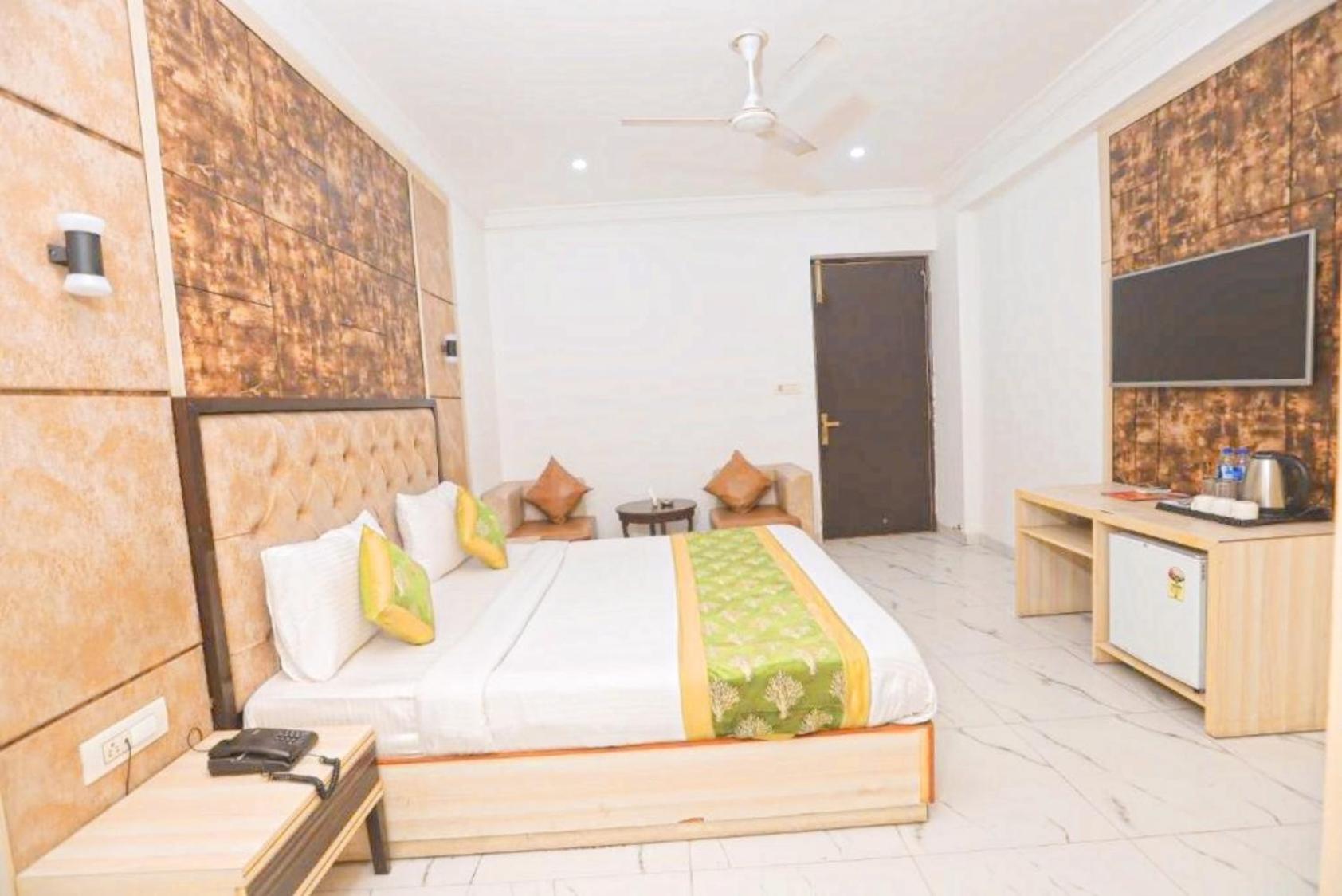 Hotel The Almora By Rs Global Near By Delhi International Airport With - Free Airport Drop Neu-Delhi Exterior foto