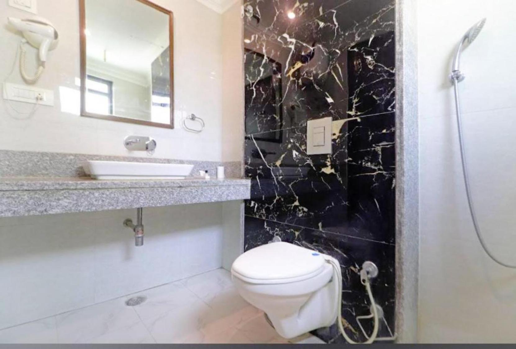 Hotel The Almora By Rs Global Near By Delhi International Airport With - Free Airport Drop Neu-Delhi Exterior foto