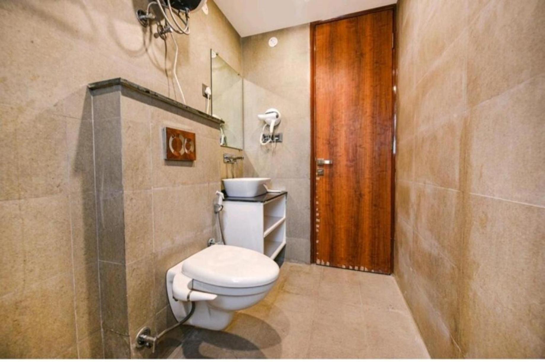 Hotel The Almora By Rs Global Near By Delhi International Airport With - Free Airport Drop Neu-Delhi Exterior foto