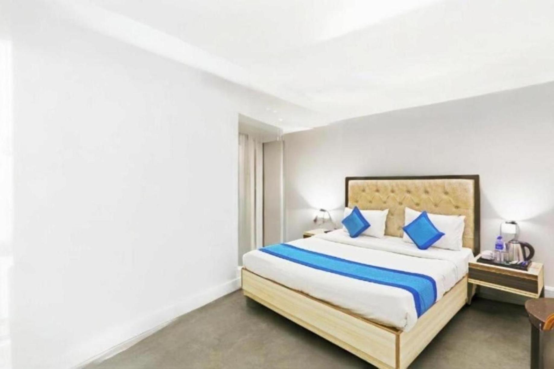 Hotel The Almora By Rs Global Near By Delhi International Airport With - Free Airport Drop Neu-Delhi Exterior foto